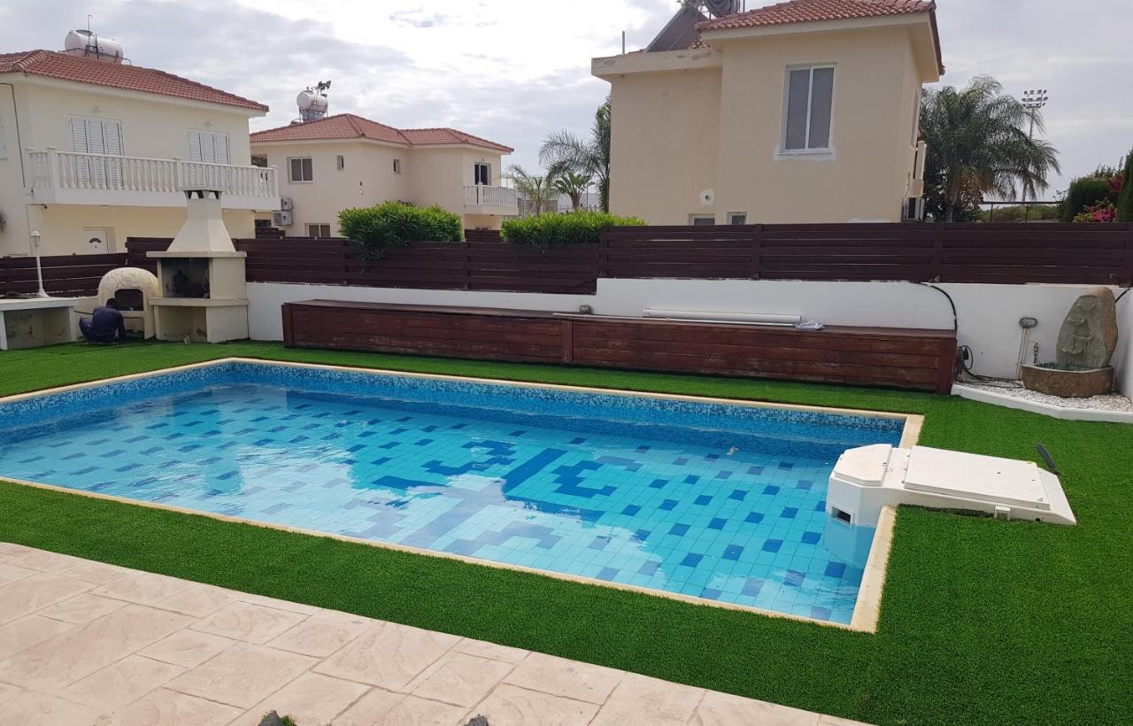 Nissi Luxury Villa Ayía Nápa Extérieur photo